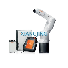 6 as Gebruikt de Robotwapen van KUKA Agilus Kr 4 R600 voor de Behandeling van Robot