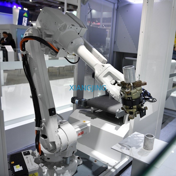Nevel het Schilderen de Nevel van de Tweede Hand Gebruikt ABB Robot IRB4400 het Schilderen Robotwapen 6 As